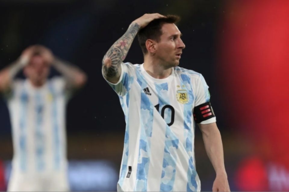 Argentina no lo pudo aguantar y Colombia se lo igualó en el final - Vimarsana News