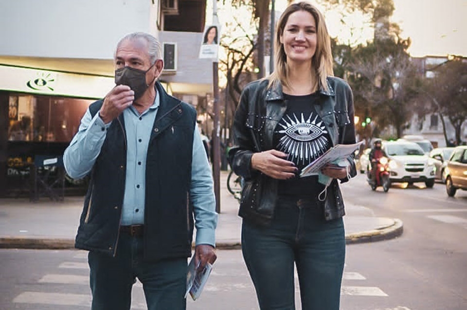 Mario Barletta y Carolina Losada recorrieron Santa Fe y escucharon a los vecinos - Vimarsana News